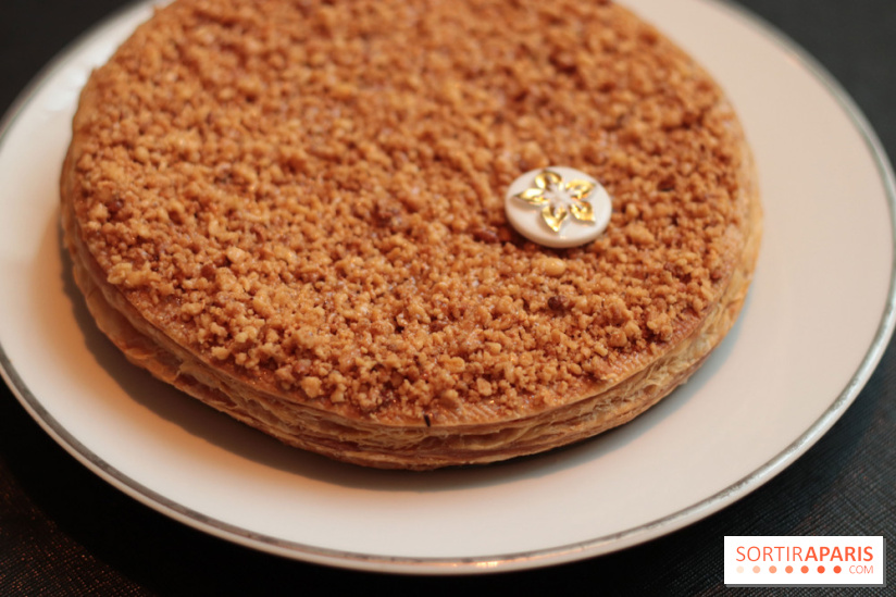 Bûche de Noël toupie du Shangri-La Paris 2017