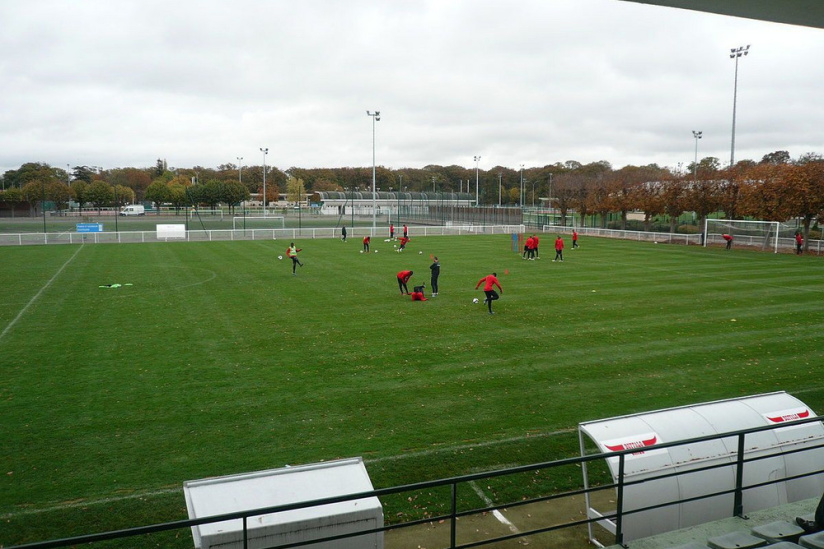 Paris : les stades municipaux rouvriront "au cas par cas" indique le ministère des Sports