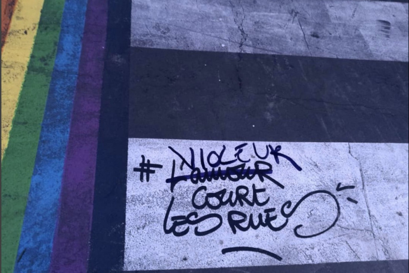 Paris : le street-artiste de "L'amour court les rues" accusé de viol, ouverture de l'enquête
