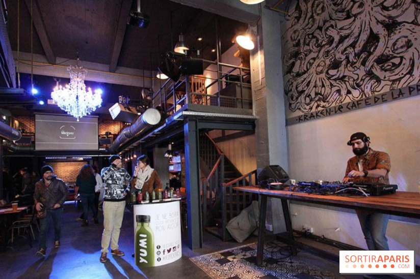 La finale de la Ligue des Champions PSG-Bayern au Café de la Presse, écran géant 