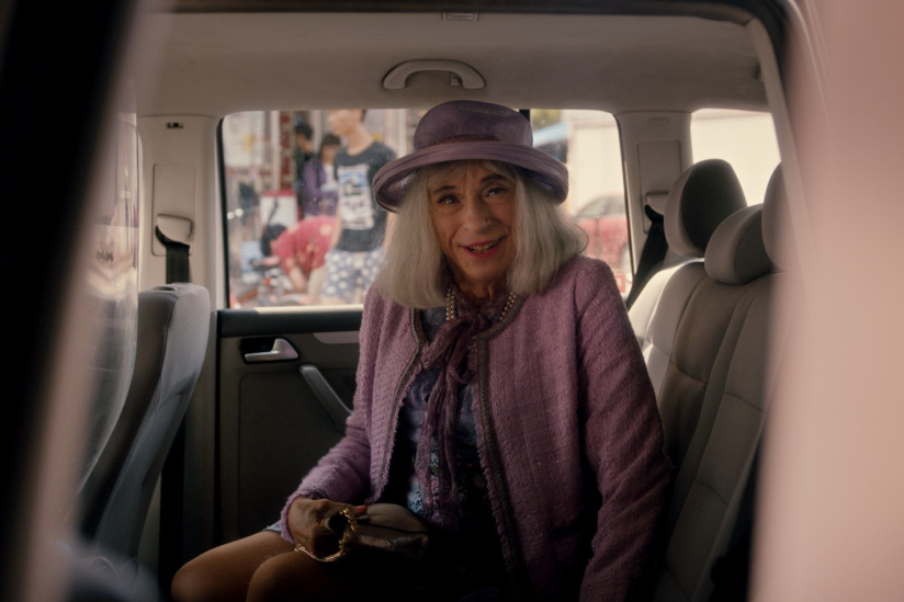 MME MILLS, UNE VOISINE SI PARFAITE : les photos officielles