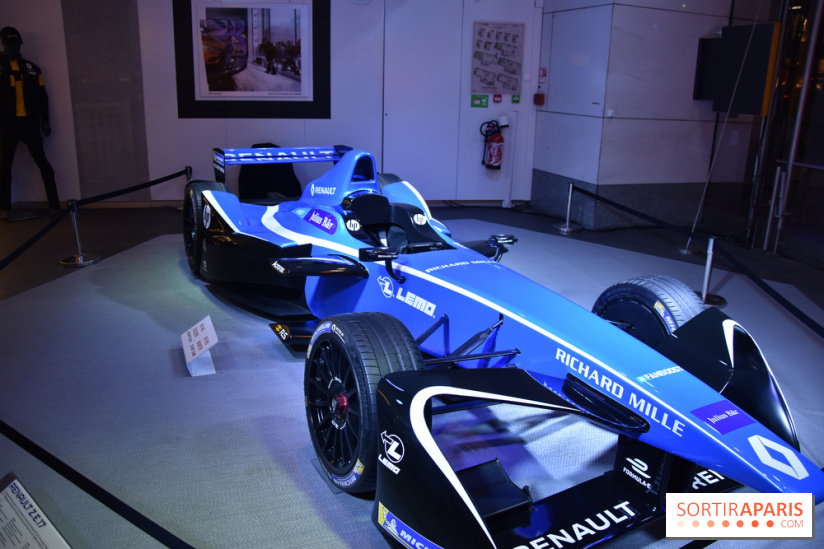 Renault Sport ouvre un corner Food sur les Champs Elysées