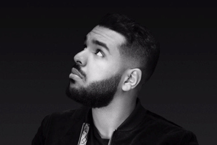 Le jeune humoriste AZ en spectacle au Comedy Club