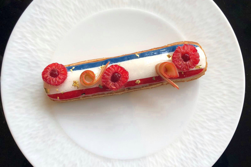 Le Fouquet's célèbre la victoire des Bleus avec l'Eclair des Champs-Elysées
