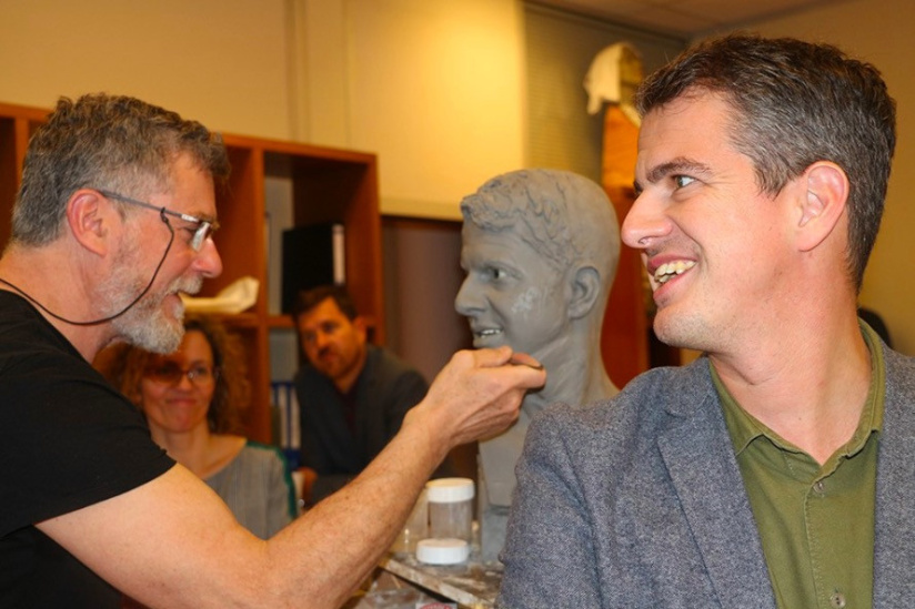Le chanteur lyrique Philippe Jaroussky entre au Musée Grévin