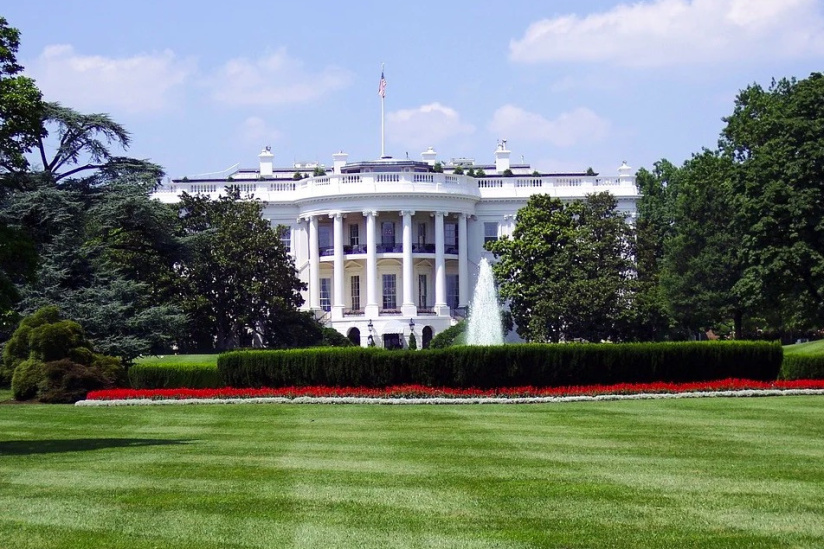 Coronavirus: Donald Trump gèle les subventions américaines de l’OMS