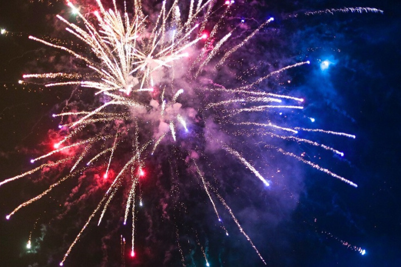 Feu d'artifice du 14 Juillet 2020 à Neuilly-sur-Marne (93) - Maintenu