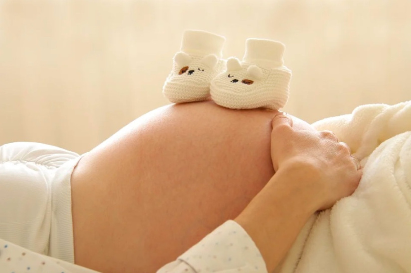 Un repérage systématique des dépressions post-partum dès 2022, promet le gouvernement