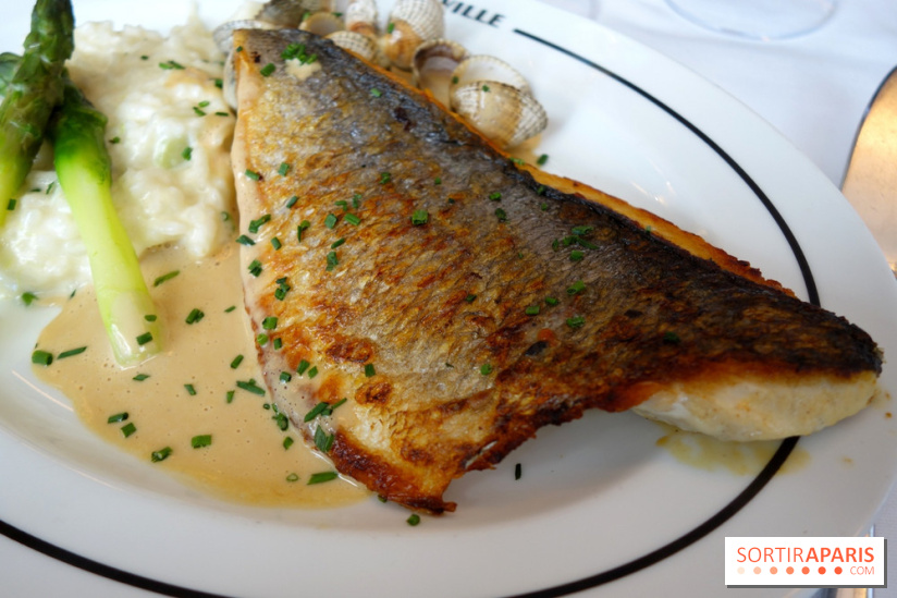 Le Vaudeville à Paris : cuisine traditionnelle et fruits de mer pour la brasserie centenaire