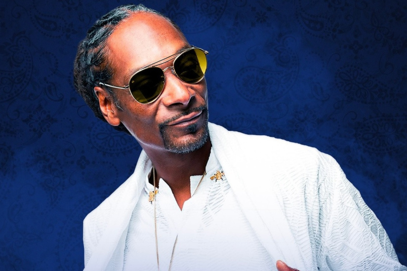 Snoop Dogg live in March 2023, at Paris Accor Arena