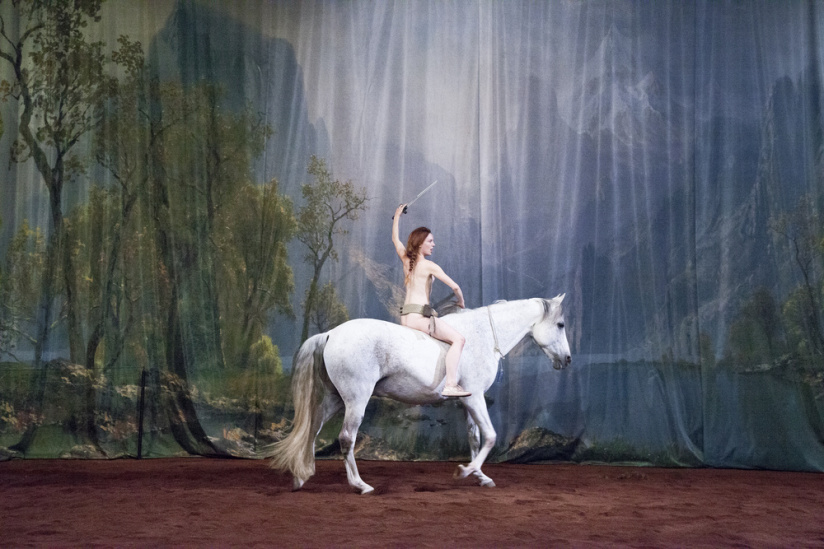 HATE de Laetitia Dosch au Théâtre Nanterre-Amandiers