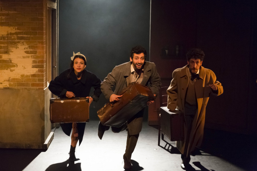 Les Crapauds fous : la comédie d'aventure au Théâtre des Béliers Parisiens