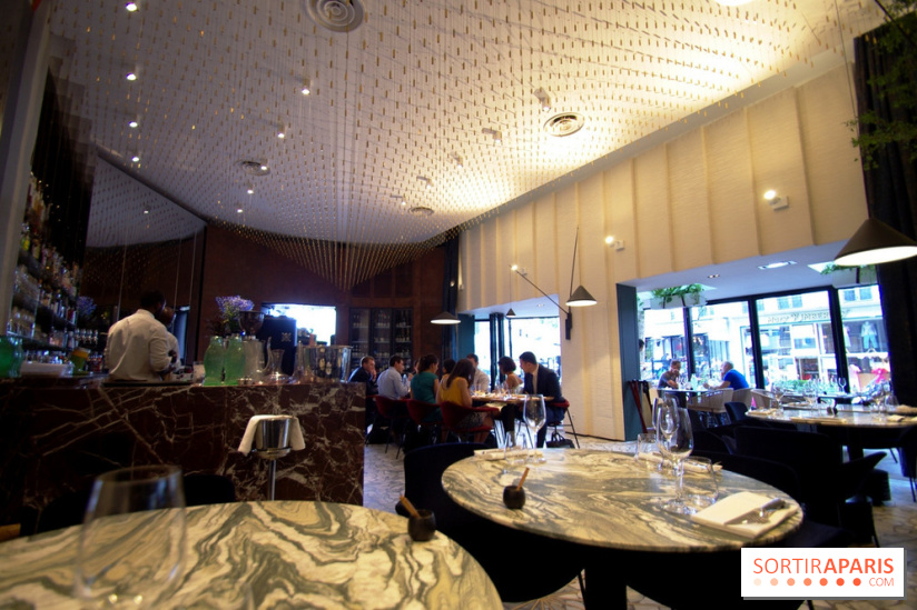 Zebra par Alexandre Giesbert et Julien Ross dans le 16e à Paris