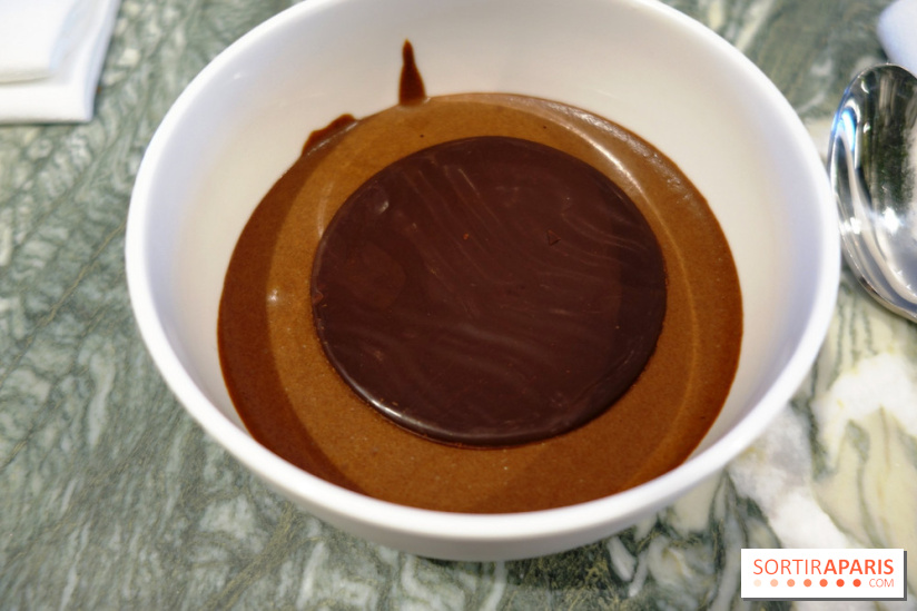 Zebra par Alexandre Giesbert et Julien Ross dans le 16e à Paris