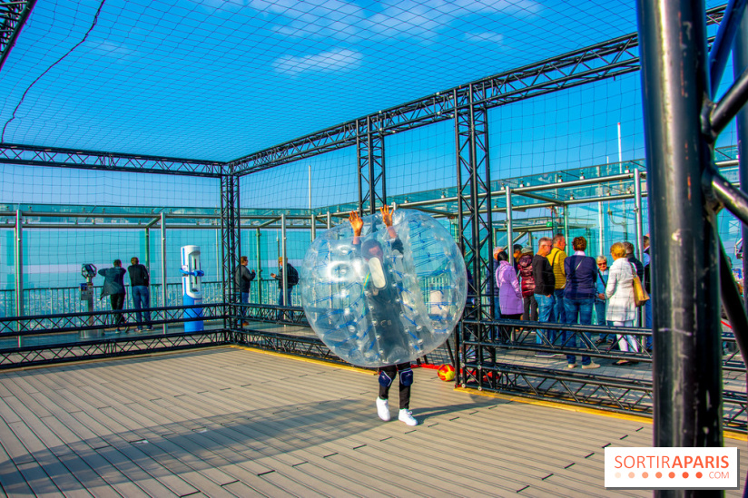 Animation de Bubble Foot sur la Tour Montparnasse