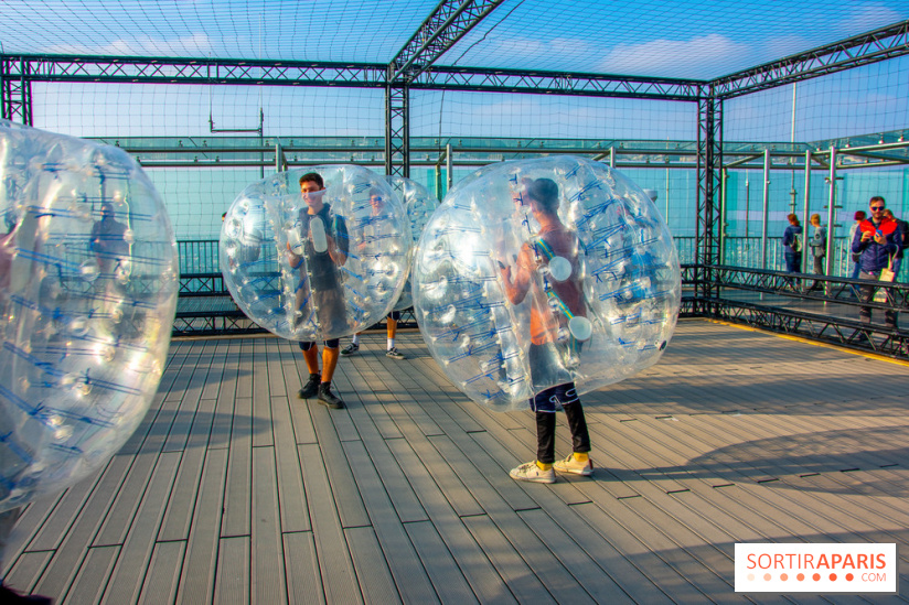 Animation de Bubble Foot sur la Tour Montparnasse