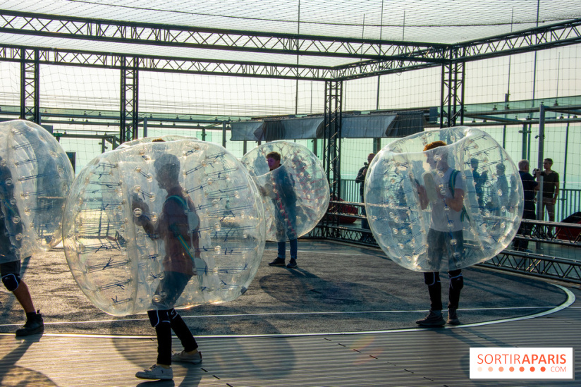 Animation de Bubble Foot sur la Tour Montparnasse