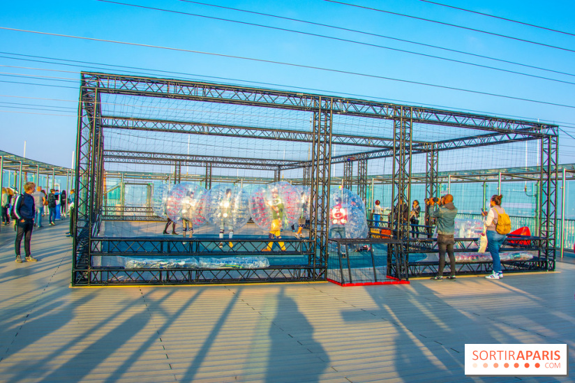 Animation de Bubble Foot sur la Tour Montparnasse