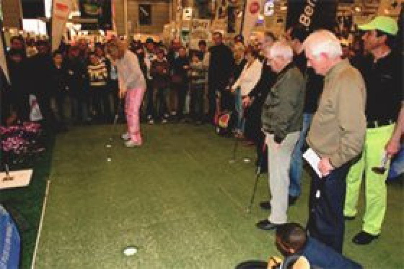 Les amateurs de golf ont rendez-vous Porte de Versailles