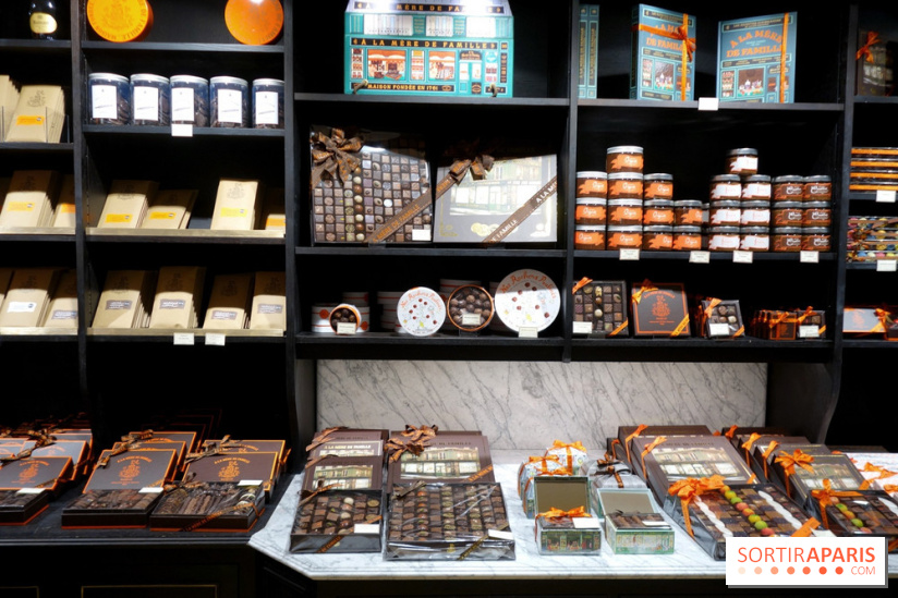 Boutique commune À la Mère de Famille et Stohrer à Paris