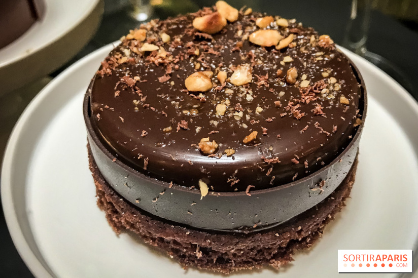 Tea-time Hotel Duo by Kevin Lacote