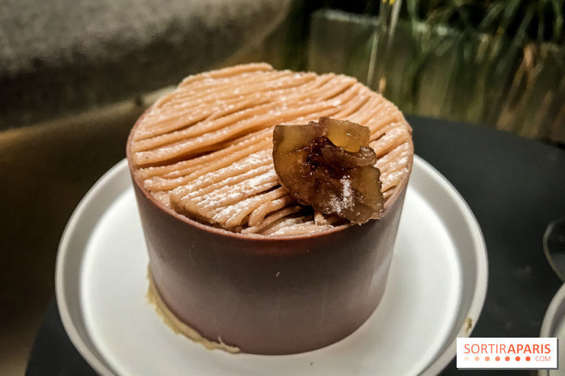 Tea-time Hotel Duo by Kevin Lacote