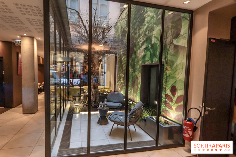 Tea-time Hotel Duo by Kevin Lacote