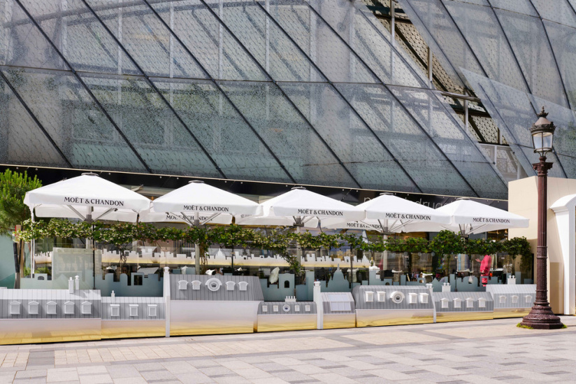 Le Drugstore dévoile sa terrasse estivale sur les Champs-Elysées