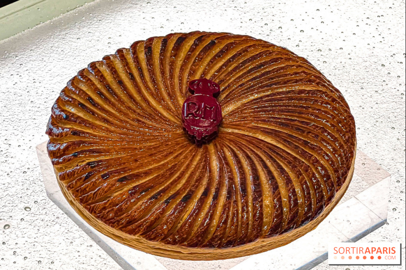 La Galette des rois vanille et marron du Royal Monceau - Raffles Paris 2024