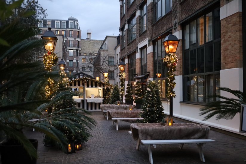 Noël 2024 à Paris : bar à chocolat & gourmandises sur la terrasse de l'hôtel Les Jardins du Marais