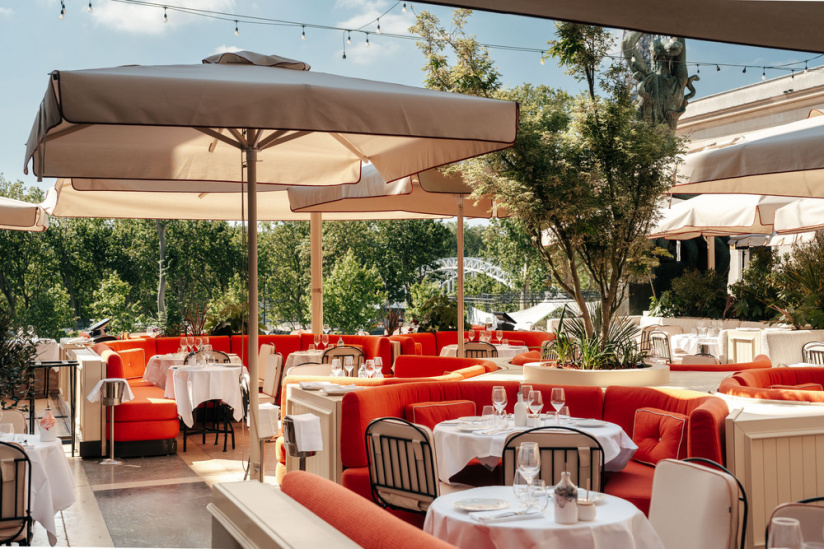 Corail : le nouveau restaurant-terrasse éphémère XXL au pied du Musée d'Art Moderne de Paris