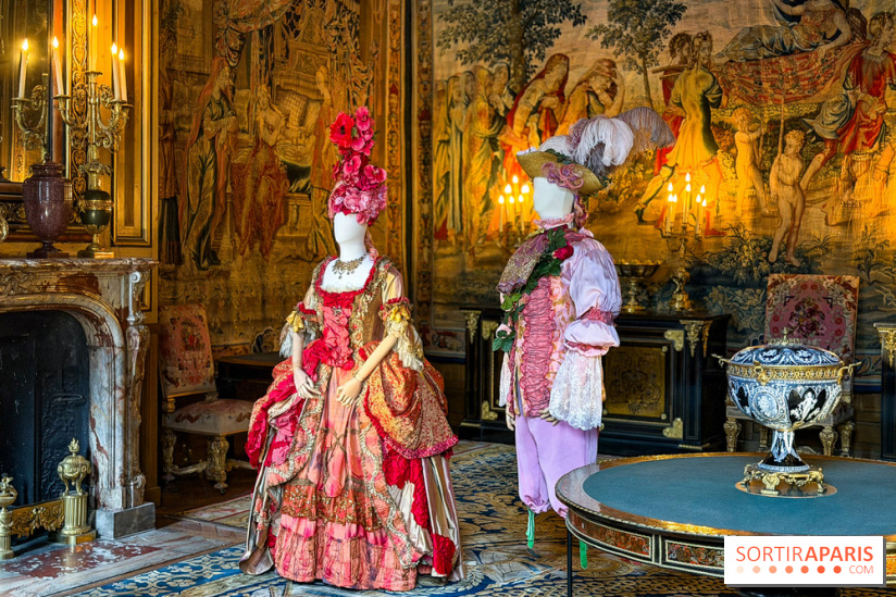 Une exposition de costumes de scène conçus par Christian Lacroix au château de Fontainebleau