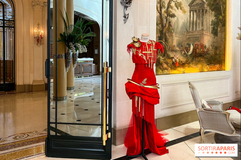 Fashion Week Haute Couture 2023 : une exposition mode gratuite à l'Hôtel Plaza Athénée, à Paris