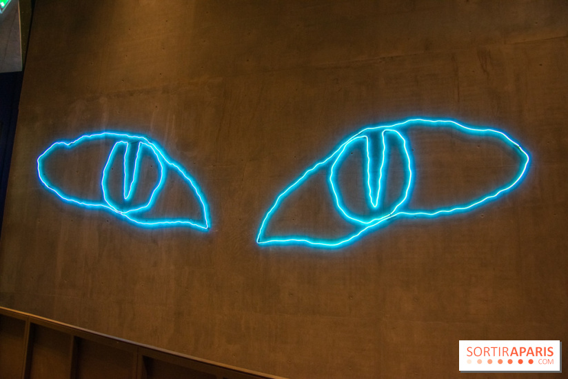 Claude Lévêque installe une œuvre à l'UGC Velizy