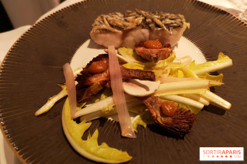 Restaurant Jacques Faussat - La pêche du jour, champignons de Paris, pissenlits et pickles d'échalote