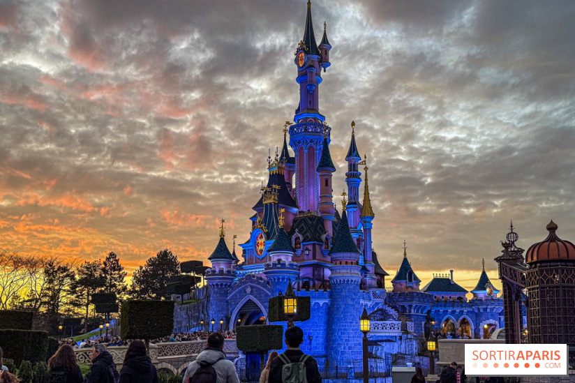 Visuels Disneyland Paris - château coucher de soleil