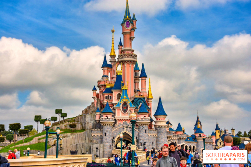 100+] Disneyland Paris Wallpapers