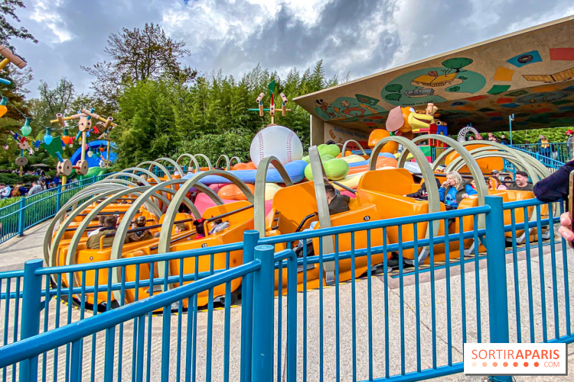 Visuels Disneyland Paris - Slinky Dog Zigzag Spin