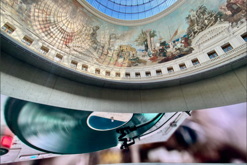 Anri Sala - Time no longer : l'exposition hypnotique à la Bourse de Commerce