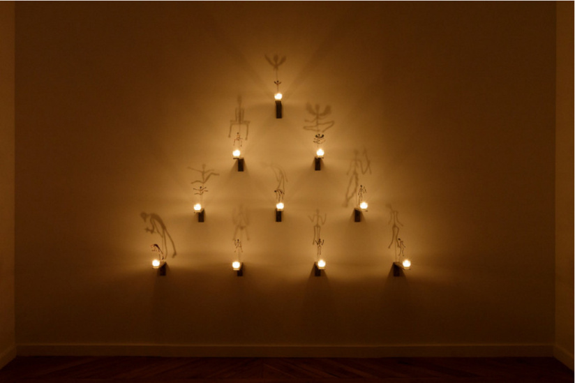 Ombres, les bougies - Christian Boltanski