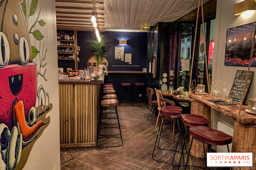 Les Justes Bar koktail berseni di Pigalle