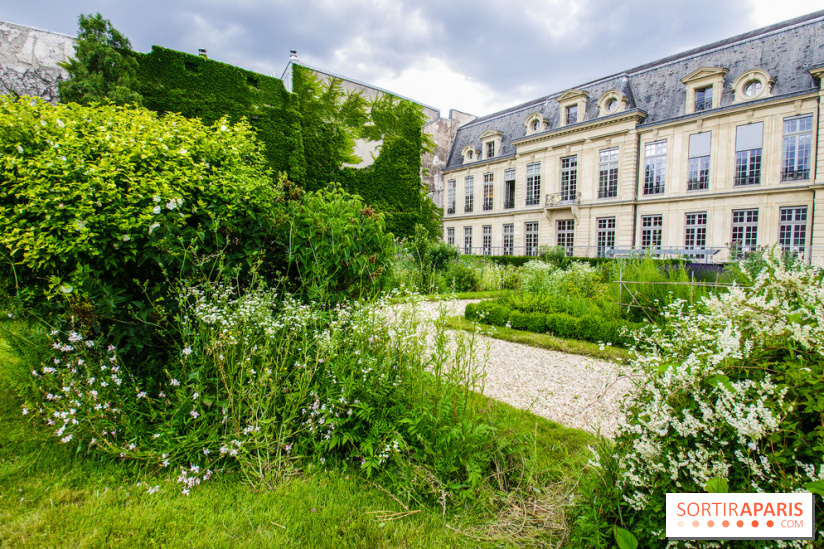 Le jardin des Arts-Albert Schweitzer à Paris, les photos