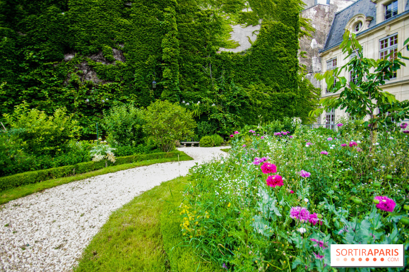 Le jardin des Arts-Albert Schweitzer à Paris, les photos