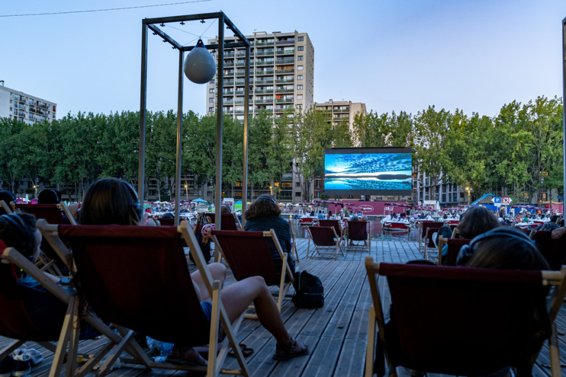 Photos du cinéma sur l'eau de Paris Plages