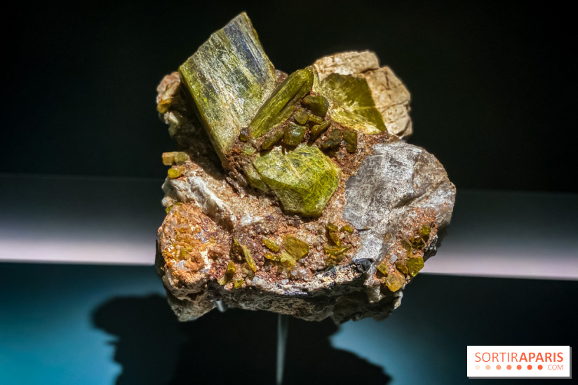 Photos Exposition Pierres Précieuses, du minéraux aux bijoux avec le Joaillier Van Cleef & Arpel