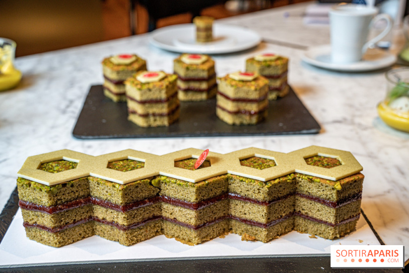 Dalloyau dévoile un menu et un cake CBD en collab avec Divie Paris