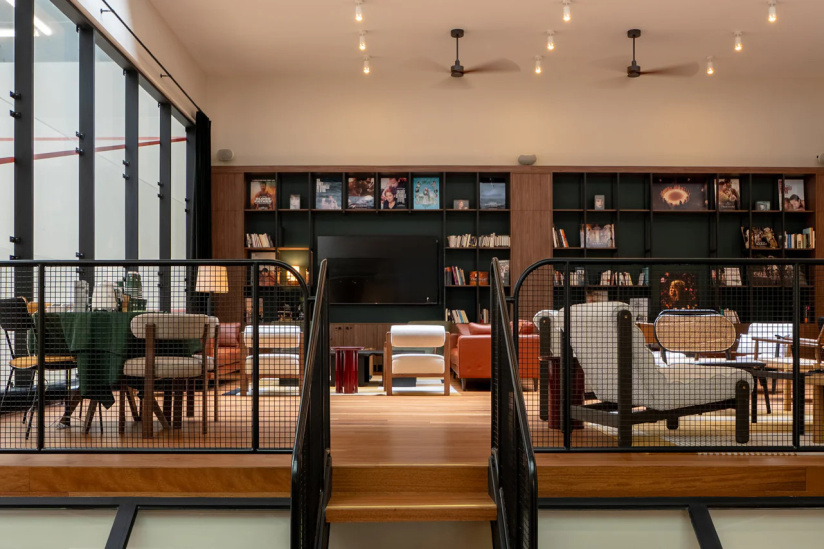 Annette K. Montparnasse : squash, cycling, escalade