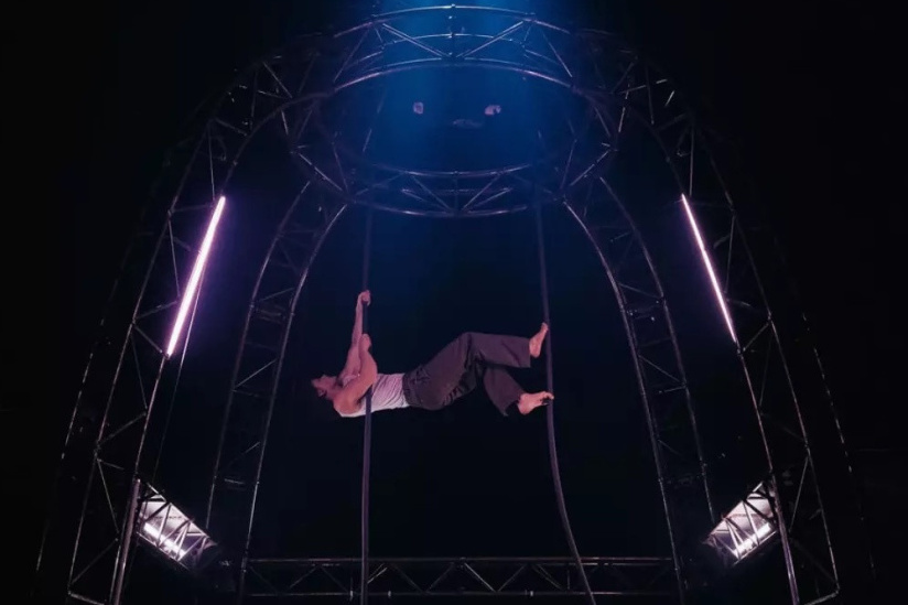 Amélia, spectacle aérien à la Scala Paris