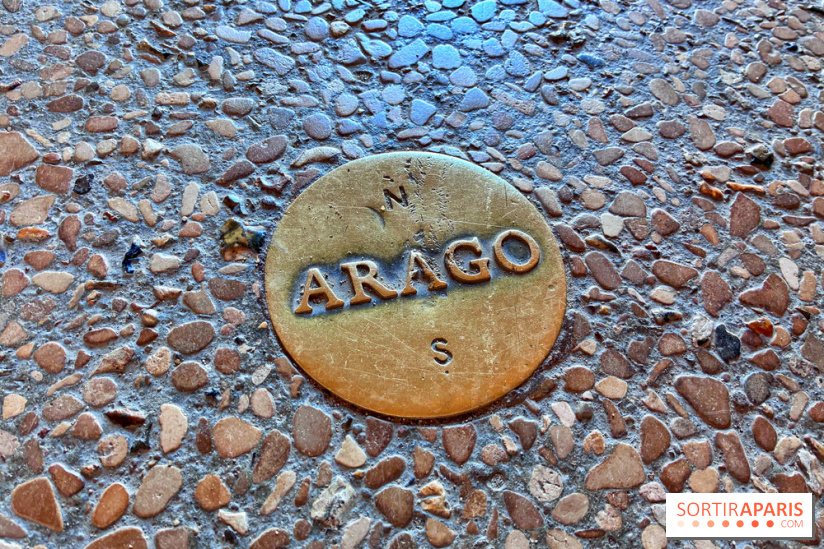 Partez sur les traces des médaillons Arago et leurs secrets, cachés sous nos pieds dans Paris