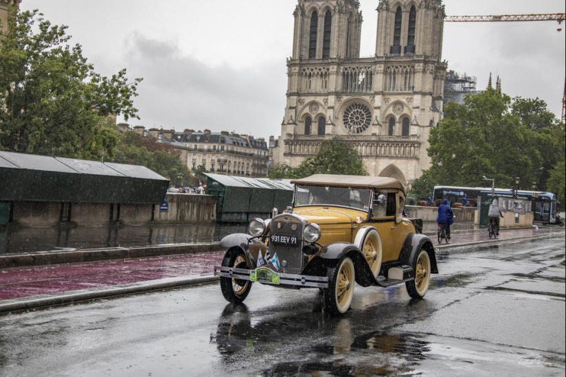 La Traversée de Paris estivale en véhicules d'époque 2025, ce dimanche